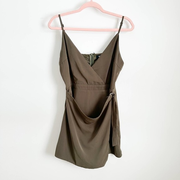 Missguided Army Green V Neck Belted Wrap Skirt Romper sz 6 - Picture 5 of 9